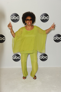 Jenifer Lewis feet photo 9