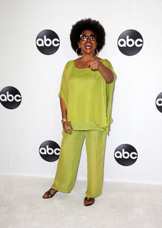Jenifer Lewis feet photo 5
