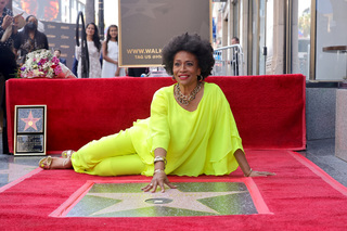 Jenifer Lewis feet photo 4