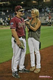 Jenn Brown feet photo thumbnail
