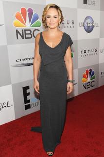 Jenn Brown feet photo thumbnail