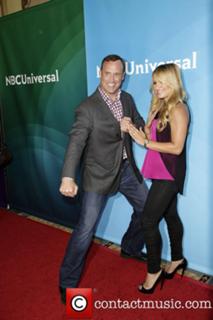 Jenn Brown feet photo thumbnail