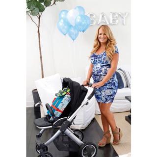 Jenn Brown feet photo thumbnail