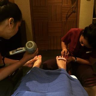 Jenn Brown feet photo thumbnail