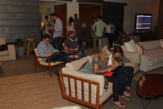 Jenn Brown feet photo thumbnail