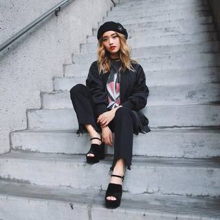 Jenn Im feet photo 9