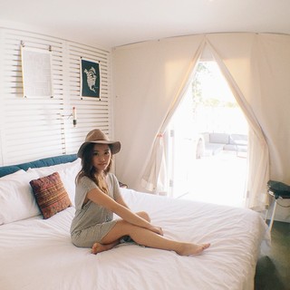 Jenn Im feet photo 1