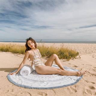 Jenn Im feet photo 2