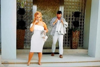 Jenn Lyon feet photo 8