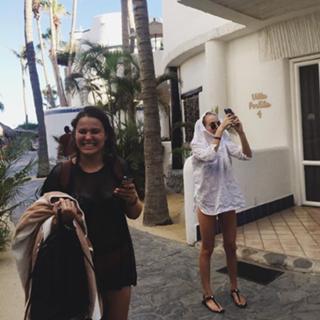Jenn McAllister feet photo thumbnail
