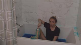 Jenn McAllister feet photo thumbnail