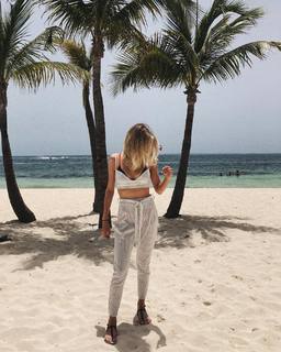 Jenn McAllister feet photo thumbnail