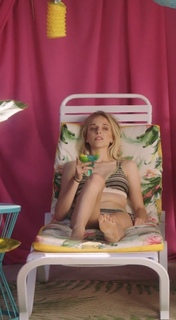 Jenn McAllister feet photo thumbnail