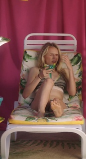 Jenn McAllister feet photo thumbnail