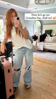 Jenn Todryk feet photo 1