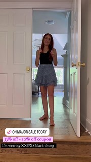 Jenn Todryk feet photo 16