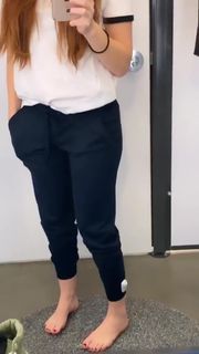 Jenn Todryk feet photo 4
