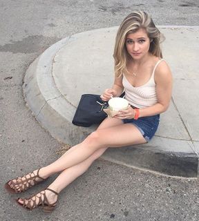 Jenna Boyd feet photo 7