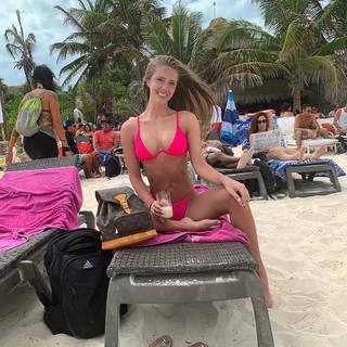 Jenna Compono feet photo 14