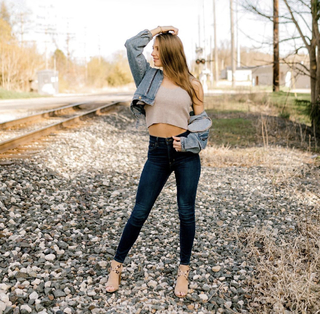 Jenna Compono feet photo 4