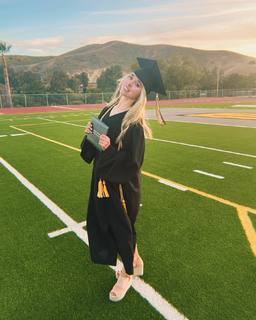 Jenna Davis feet photo thumbnail