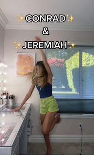Jenna Davis feet photo thumbnail