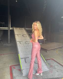 Jenna Davis feet photo thumbnail