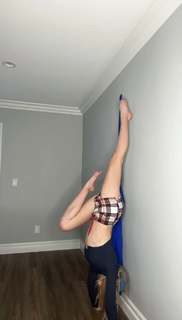 Jenna Davis feet photo thumbnail