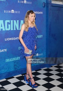 Jenna Davis feet photo thumbnail