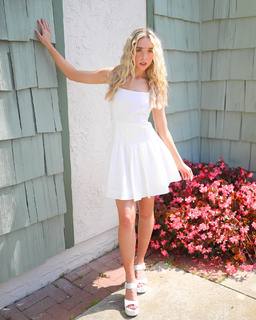 Jenna Davis feet photo thumbnail