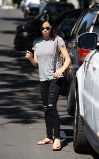 Jenna Dewan feet photo thumbnail
