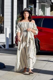 Jenna Dewan feet photo thumbnail