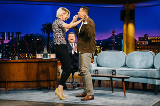 Jenna Elfman feet photo thumbnail