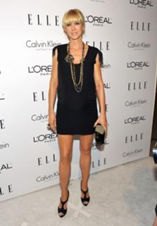 Jenna Elfman feet photo thumbnail