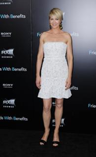 Jenna Elfman feet photo thumbnail
