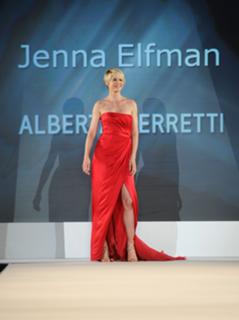 Jenna Elfman feet photo thumbnail