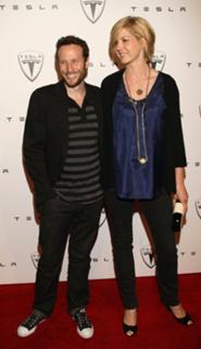 Jenna Elfman feet photo thumbnail