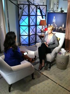 Jenna Elfman feet photo thumbnail