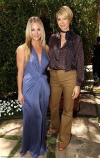Jenna Elfman feet photo thumbnail