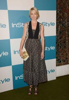 Jenna Elfman feet photo thumbnail