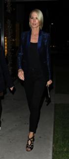 Jenna Elfman feet photo thumbnail