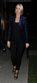 Jenna Elfman feet photo thumbnail