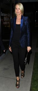 Jenna Elfman feet photo thumbnail