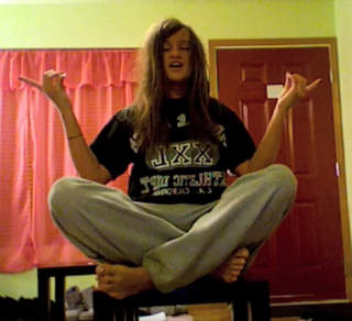 Jenna Ezarik feet photo thumbnail