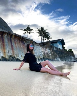 Jenna Ezarik feet photo thumbnail