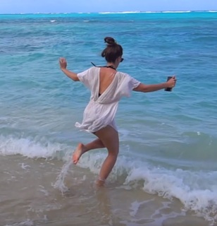 Jenna Ezarik feet photo thumbnail