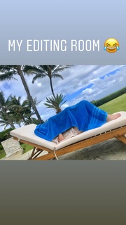 Jenna Ezarik feet photo thumbnail