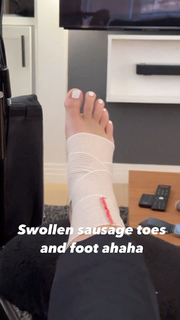 Jenna Ezarik feet photo thumbnail