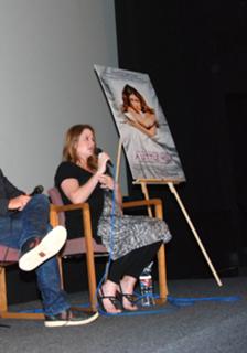 Jenna Fischer feet photo thumbnail