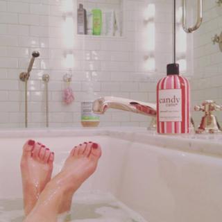 Jenna Fischer feet photo thumbnail